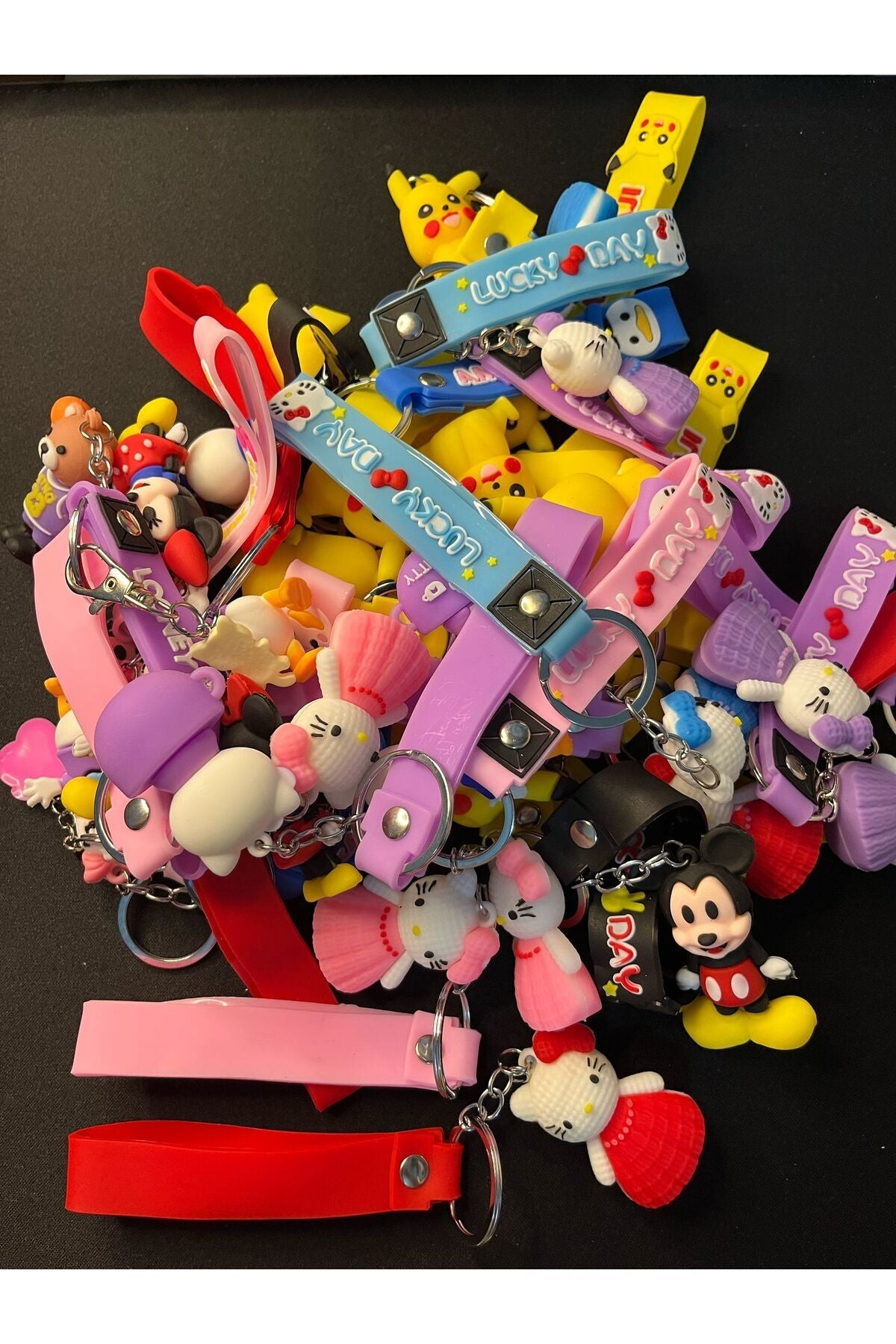 4 Adet Karışık 3d Anahtarlık Karışık Gönderilir Micky Pikaçu Hello Kitty Basketbolcu Mario - 2