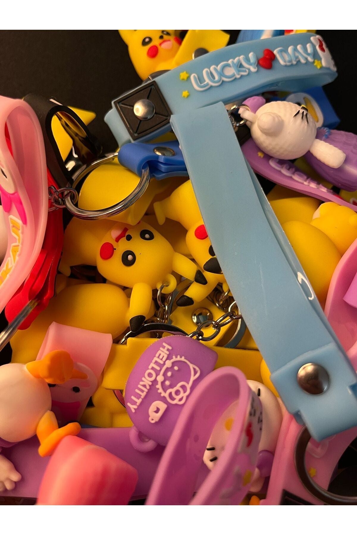 4 Adet Karışık 3d Anahtarlık Karışık Gönderilir Micky Pikaçu Hello Kitty Basketbolcu Mario - 5