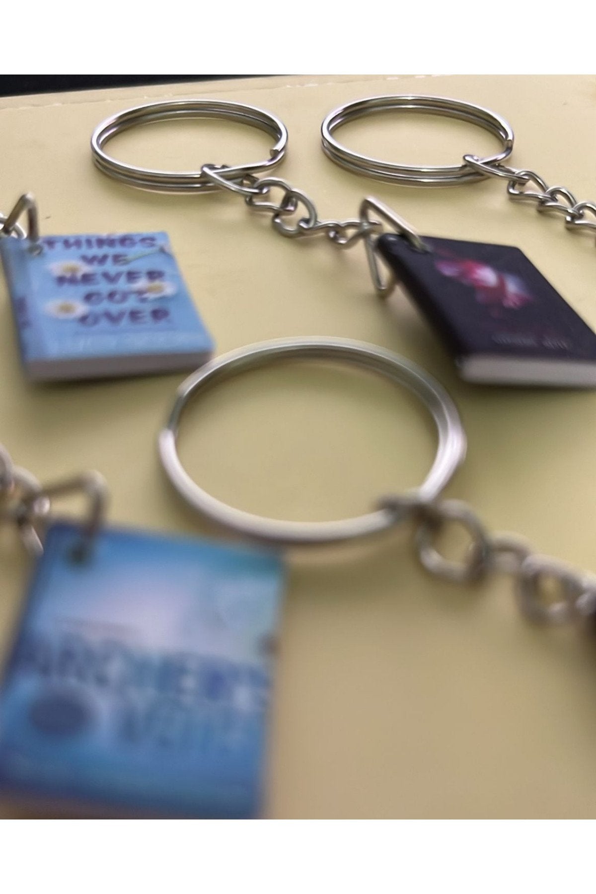 5 Adet Mini Kitap Anahtarlık Karışık Olarak Gönderilir Hediyelik Süs Çanta Anahtar